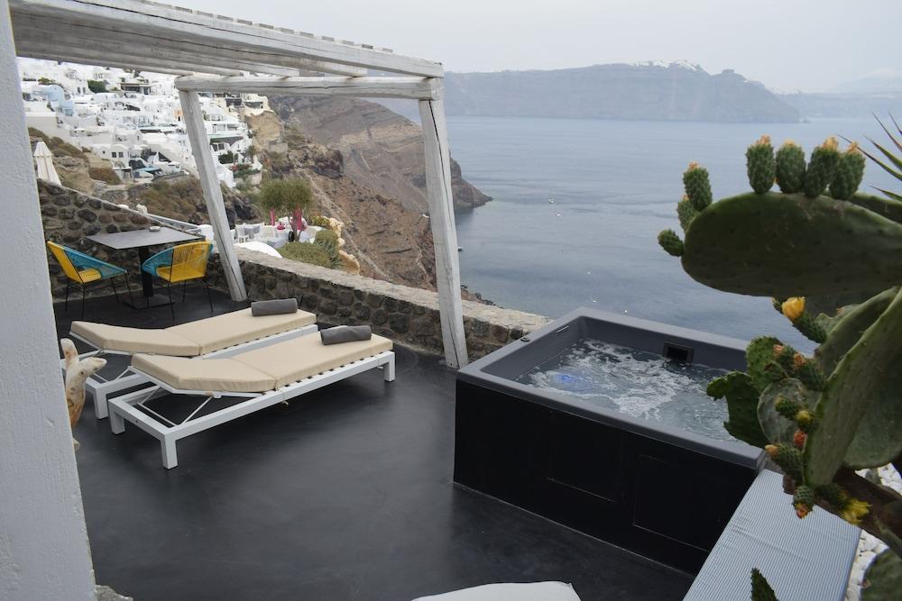 Solstice Luxury Suites Oia  Exterior foto
